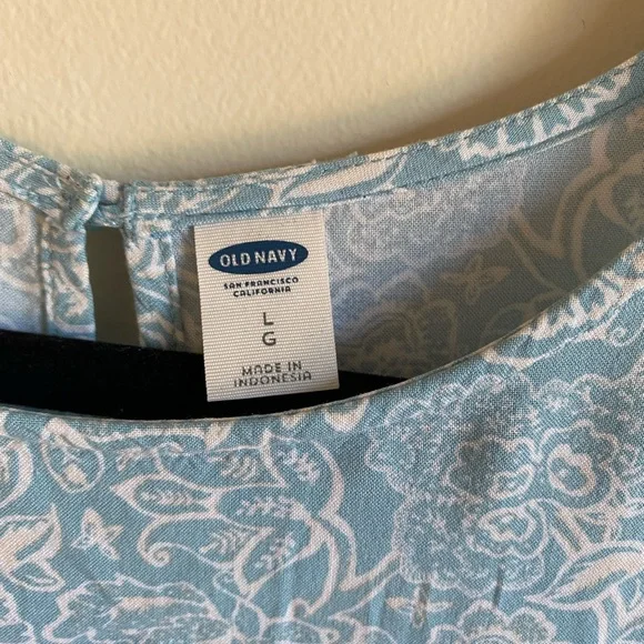 Old Navy Dressy Tank Top - Picture 2 of 7